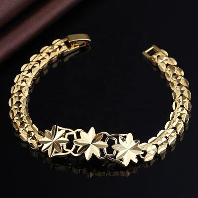 China CLASSIC 24K Gold Brass Jewelry Fancy Leaf Chain Charm Bracelet for sale