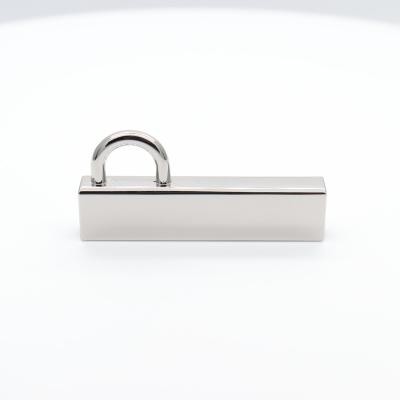 China 2022 Garment New Product Luggage Hardware Accessories Key Chain Buckle Connection Zinc Alloy Irregular Buckle for sale