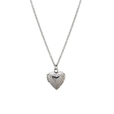 China Fashion Simple Design Stainless Steel Open Necklace Heart Shape Silver Plated Pendant Necklace Women Gift for sale