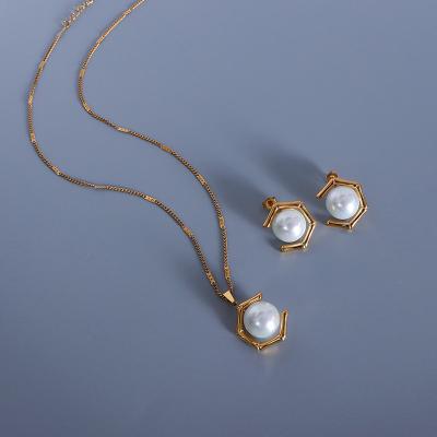 China TRENDY Light Luxury Fashion Geometric C Inlaid Imitation Pearl Statement Necklace Earrings Pendant Jewelry Set for sale