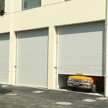 China Traditional European Type Aluminum Garage Doors Roller Shutter Golden Supplier for sale