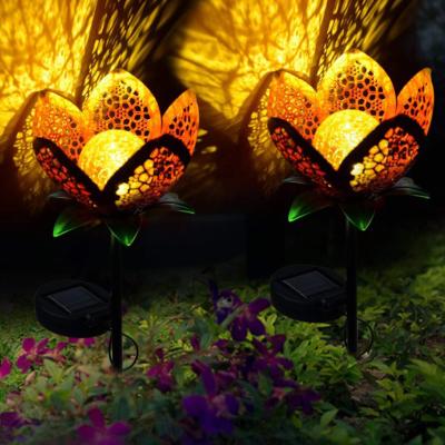 China Waterproof Outdoor Decorative Solar Lamp Metal Garden Lawn Flower Iron Stake Solar Flower Lights for sale