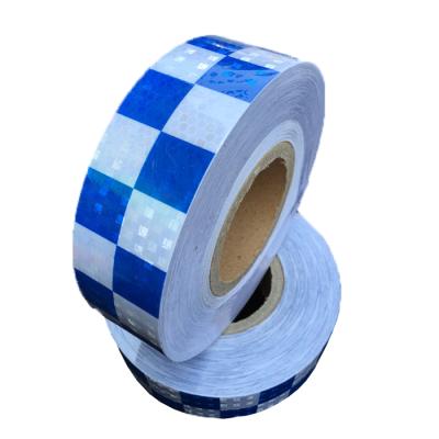 China Wholesale Good Price Self Adhesive Honeycomb Blue Reflective Tape Red+white Reflective Sticker For Traffic Warning Sign PVC Rolls 5CM*45.7M en venta