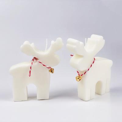 China Wholesale Home Luxury Christmas Elk Shape Candle Fragrance Christmas Party Decoration Scented Candle Scented Candle for sale