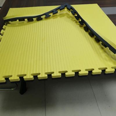 China Anti Slip 4cm Yellow Black Tatami Jigsaw Puzzle Martial Arts Mat for sale