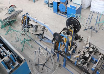 Chine Machine complètement automatique de barbelé, double fil de Barb de torsion clôturant l'équipement à vendre