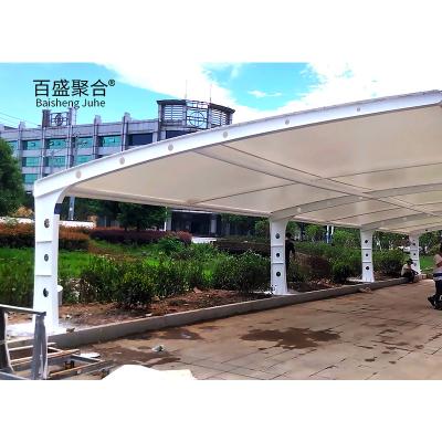 China PVDF PTFE Tensile Membrane Stof Groot staal frame Automatische luifel voor 3 auto's Parkeerplaats Te koop