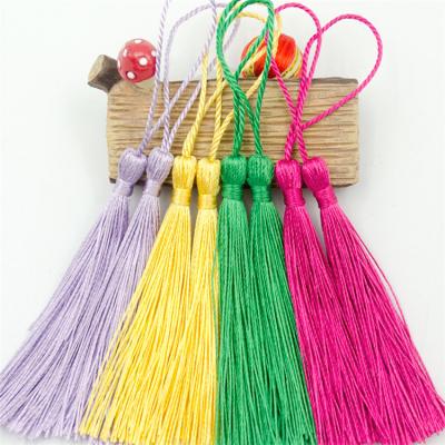 China Eco-friendly Material Tassel Jewelry Charms Fringe Tassels 5 Inch Silk Handmade Soft Polyester Silk Tassel for sale