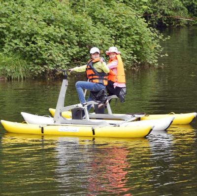 China Floating Water Entertainment Two Riders Pedal Boats Water Bikes Water Bicycle Water Bikes For Sale for sale