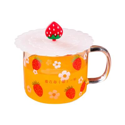 China Viable Breakfast Strawberry Creative Daisy Cup Glass Cup Large Capacity With Heat Resistant Cover for sale