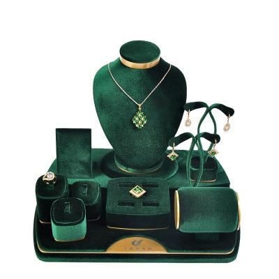 China Different Styles of Long Velvet Jewelry Wooden Popular Green Custom Shop Boutique Set Jewelry Props for sale