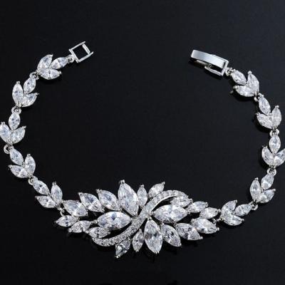 China SLBRIDAL Fashion Sparkle Women Bridesmaids Bridal Jewelry Zircon CZ Girls Bracelet Trendy Daily Wedding Gift Bracelet for sale