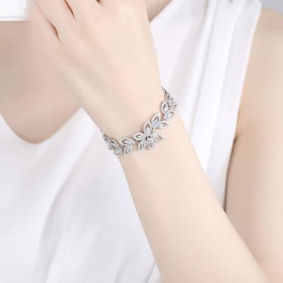 China SLBRIDAL Statistical Institute Style CZ Leaf CZ Leaf Bracelet Girl Daily Wedding Cubic Zircon Women Bridesmaids FASHION Sparkle Bridal Jewelry for sale