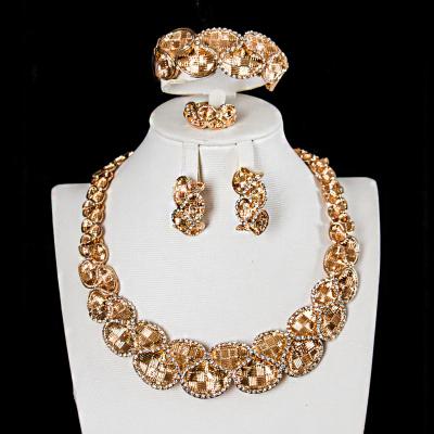 China Environmental Friendly Dubai Four Pieces Ring Crystal Bracelet Necklace Earrings Indian Indian Wedding Jewelry for sale