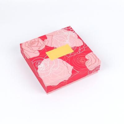 China New Arrival Recyclable Cardboard Boxes For Packaging Red Gift Small Jewelry Box And Bag Gift Box Packaging For Simple Elegant Folding for sale