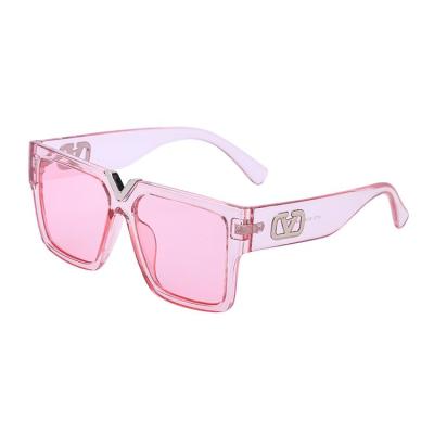 China Top Manufacturer Ecofriendly China Custom Logo Unisex Classic Fashion Sunglass Fashion Sunglasses for sale