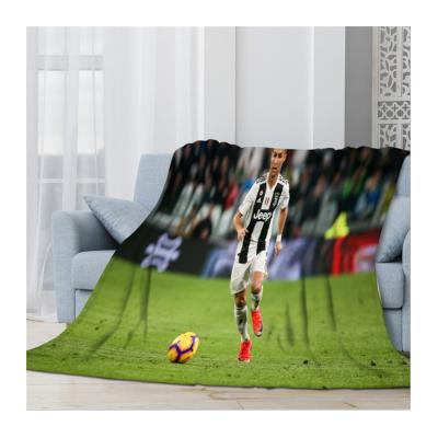 China New high quality 250g autumn flannel anti-static double sided blanket cheap polyester thermal printing for world cup custom for sale