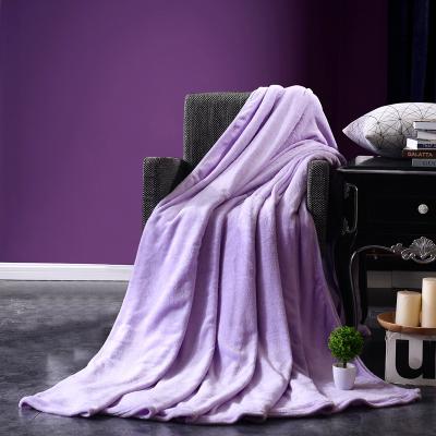 China Folded All Seasons Luxury Soft Reversible Light Weight Flannel Throw Cozy Fleece Blanket For Winter for sale