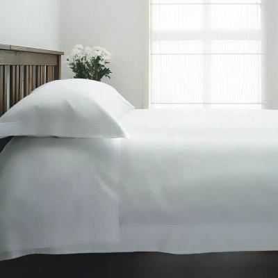 China Hotel 60s*60s 100% Cotton 300TC Fabric Percale Plain Weave Fabric Shrink-Resistant For Sheets for sale