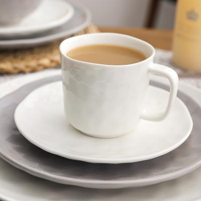 China Sustainable Acceptable Custom White Coffee Cup Porcelain Coffee Cup And Saucer For Microwave And Dishwasher for sale