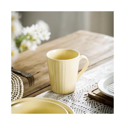 China Sustainable New Arrival Latest Design Luxury Porcelain Dinnerware Sets for sale