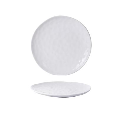 China Modern Simplicity Viable Christmas Bestseller 10.5 Inch Shallow Uneven Outdoor White Ceramic Dinner Dish for sale