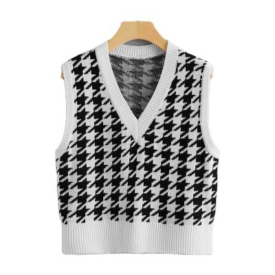 China 2021 Wholesale Custom Anti-Wrinkle Women's Fashion Knitwear Knitted Camisole V-Neck Singlet Tank Tops Soft Basic Camisoles Layering Tank Top for sale