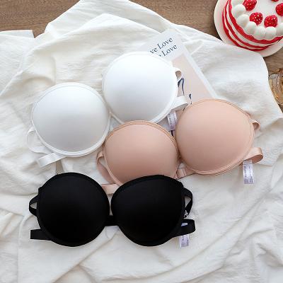 China New Design Silicone Wedding Gathering Low Price Invisible Bra Strapless Backless Bra Comfortable One-Piece Dress for sale