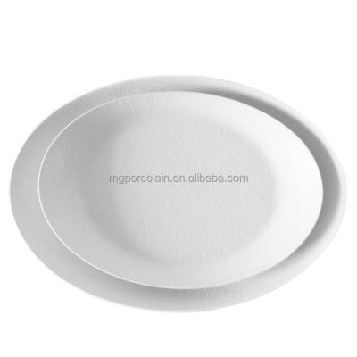 China Viable Occasional White Porcelain Dinnerware Oval Serving Plates Matte Glaze Handcraft Ceramic Restaurant Porcelain for sale