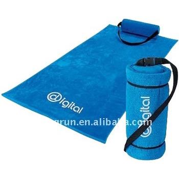 China Compressed blue foldable beach towel with pillow for sale