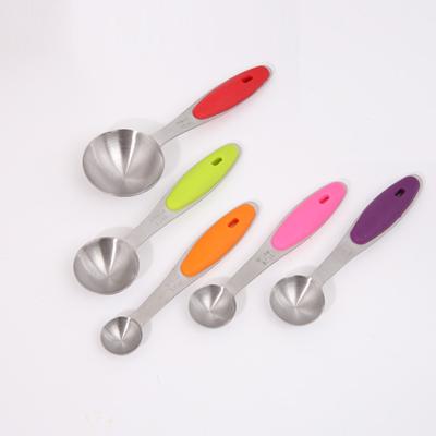 China Kitchen Family Restaurant Metal Measuring Cup Stainless Steel Scale Measurer Set Custom Measuring Cup for sale