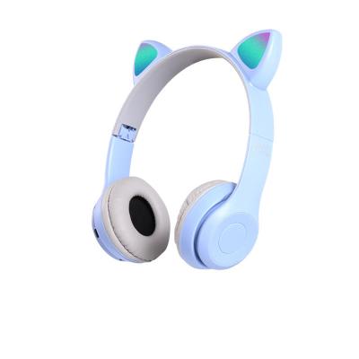 China Call Function Promotion Cat Ear Wireless Headphone P47 On-ear Stereo Gamer Headphones With LED Light Up Foldable Headphones for sale