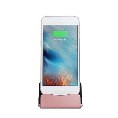 China Wholesale Phone Charger Stand For Phone 5/5S/6/6S/6Sp/Pod Series Data Transfer + Fast Charging Station Phone Holder for sale