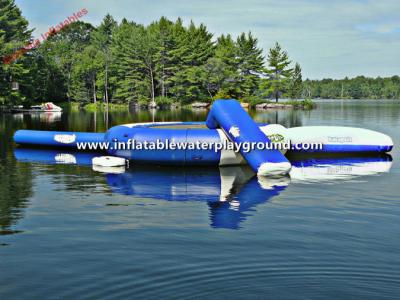 China Kundenspezifische dauerhafte aufblasbare Wasser-Trampoline-Spiele, aufblasbare kombinierte Prahler zu verkaufen