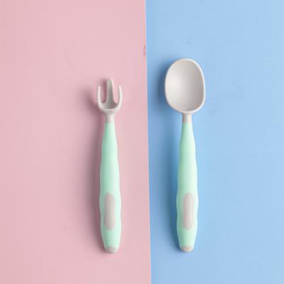 China BPA Free PP Baby Food Supplement Feeding Spoon Fork Infant Feeding Tableware Bendable Training Fork Spoon for sale