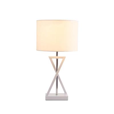 China Lighting Functions Metal Frame Table Lamp Desk Lamp Edison Lamp For Hotel for sale