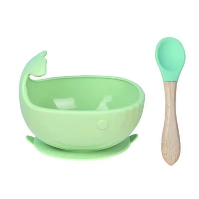 China BPA Free Newborn Feeding Set Whale Shape Bowl Spoon Suction Silicone Feeding Set for sale