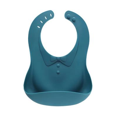 中国 Easily Clean Waterproof Infant Bibs Custom Silicone Bandana Bibs 販売のため