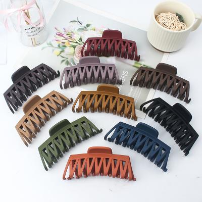 China Hair Decoration New Hair 11.5CM XL Large Resin Frosted Wave Hair Clips Big Matte Plastic Hair Claws for sale