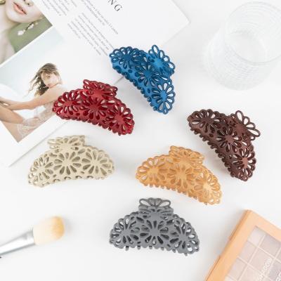 China Sweet Hot selling Plastic Sweet Hair Claw Clips Flower  for Summer Daily Accessories for sale