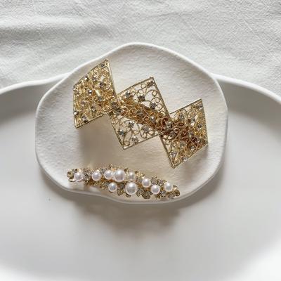 China Decor Wholesale Fancy Metal Pearl Rhinestone Barrette Hairgrips bling Sparkle Hair Clip Accessories For Girl for sale