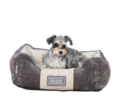 China Sustainable Economic Custom Design Luxury Portable Dog Bed Luxury Pet Supplies for sale