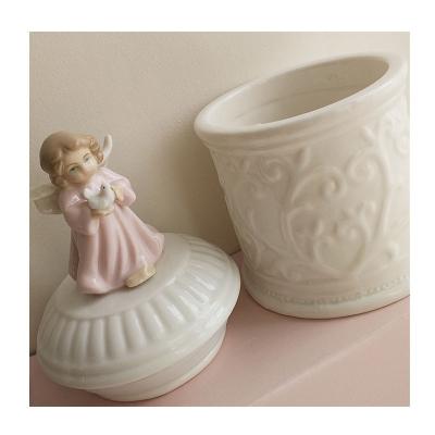 China Cute Small Animals Box Sealed Altar Cat Dog Death Urn Pet Moisture Proof Memorial Caskets and Urns Pet Ashes Box European Pet Urn Angel Cartoon for sale