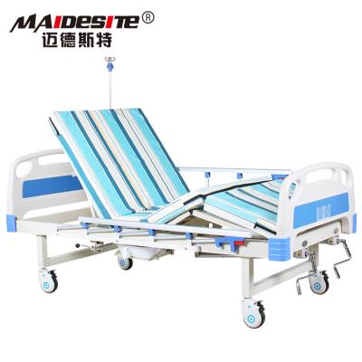 China Hospital Bed Hospital Equipment 2 Cranks Patient Used Manual Medical Bed for sale