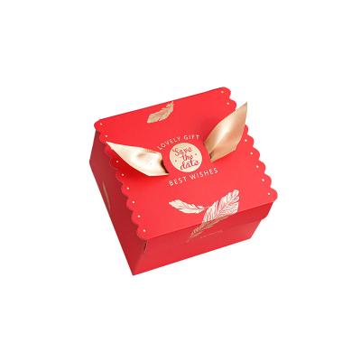 China Recycled Materials Packaging Candy Wedding Gift Box For Sweet Candy Wrapping Paper Craftsman Candy Box Sets Luxury Mini Suitcase for sale