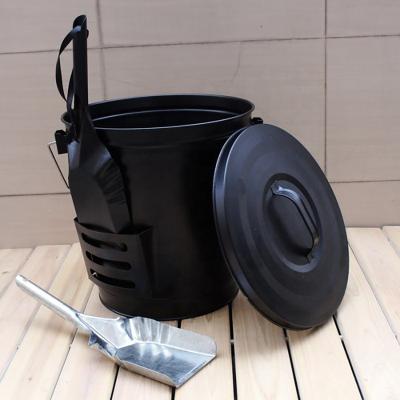 China Ash Bucket Fireplace Accessories Black Classic Hot Sale Metal Ash Bucket With Lid And Shovel for sale