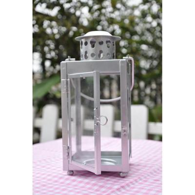 China Europe Wholesale Outdoor Antique Metal Lantern Hanging Christmas Decorate Metal Sconce Lantern for sale