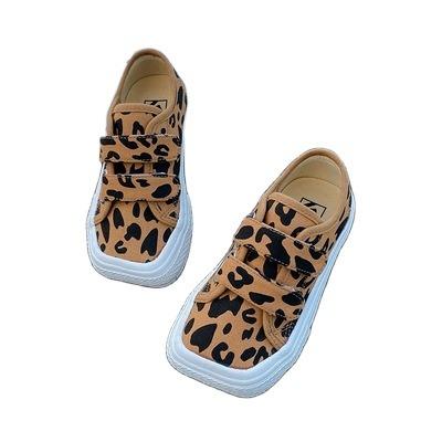 China Canvas shoes fashion newcomer sells lightweight children's shoes and pretty casual wholesale children's shoes sneakers for sale