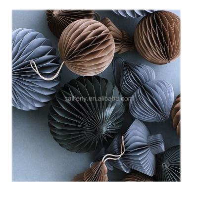 China Custom Window Display Honeycomb Thick Paper Ball Christmas Tree Ornament Thick Paper Decorations for sale