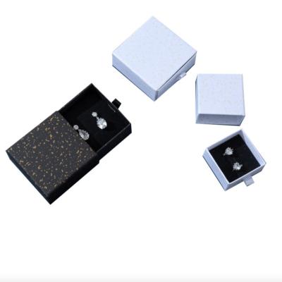 China Recyclable Factory Direct Sale Thickened Kraft Paper Necklace Earrings Jewelry Box Cosmetic Packaging Box for sale